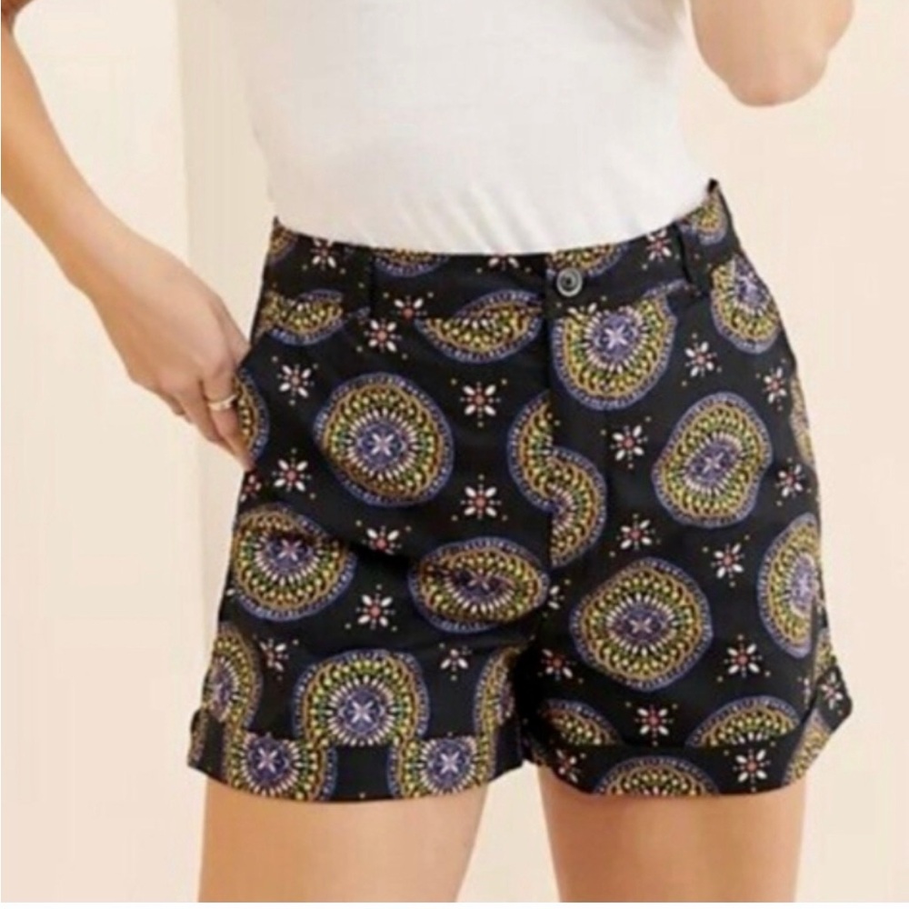 Maeve By Anthropologie Abstract City Medallion Print Shorts, size 2